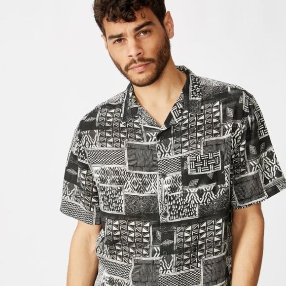 COTTON ON Tribal Squares Hawaiian Island Short Sleeve Shirt NWT - Picture 7 of 15